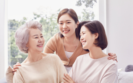 행복감을 높여주는 4가지 '셀프 터치'로 자존감을 끌어올리세요