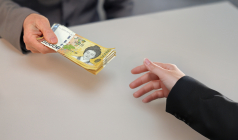 부모가 자녀에게 주는 ‘돈’… 증여세 부담 없애려면 이렇게
